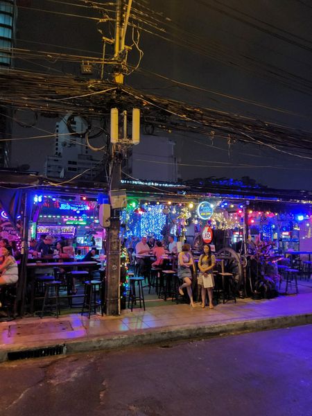 Beer Bar / Go-Go Bar Bangkok, Thailand Wee Bar