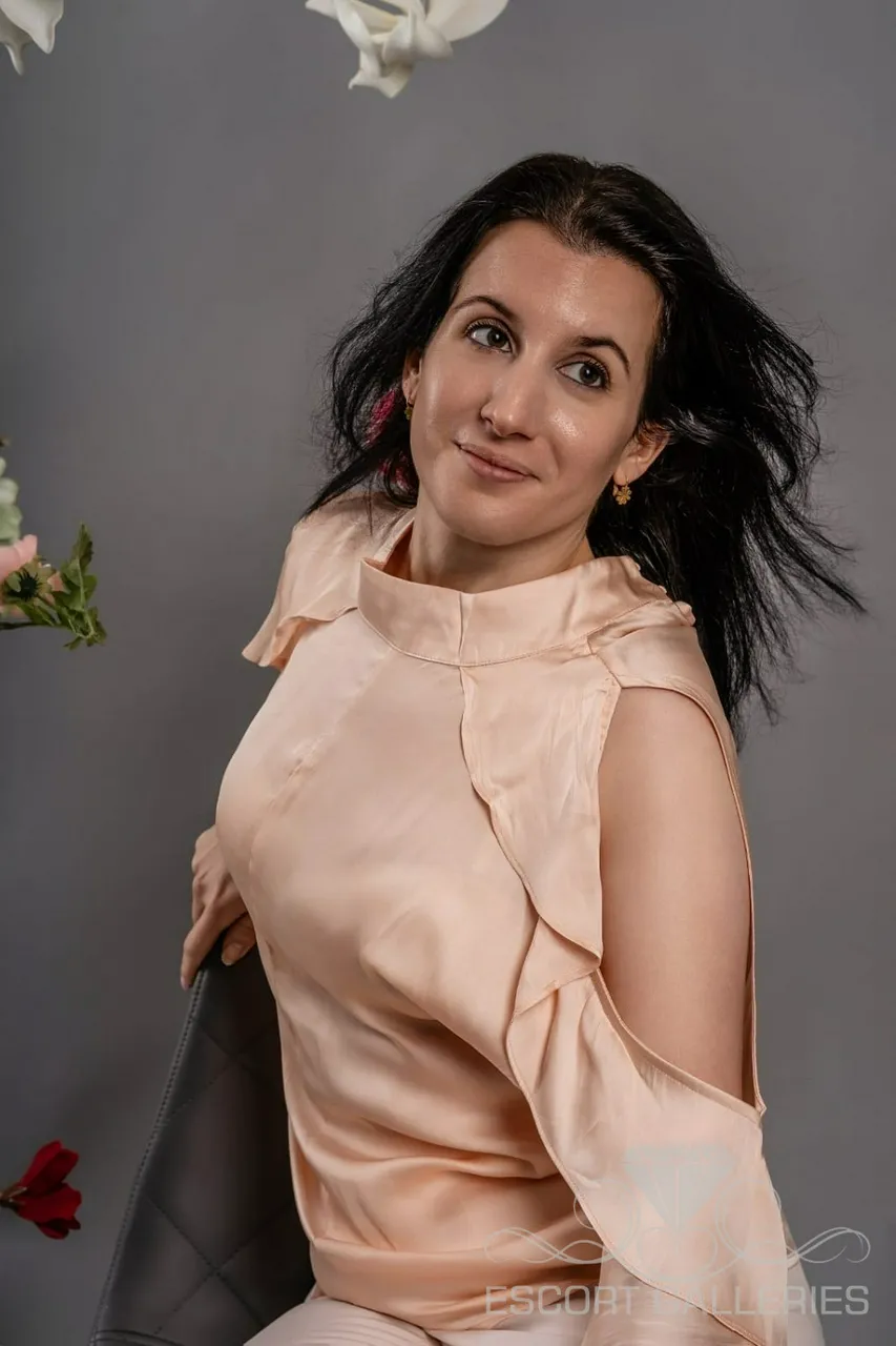 Escorts Mannheim, Germany Shannia