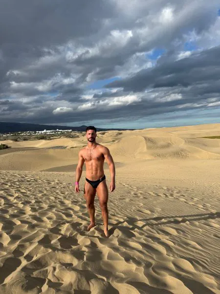 Escorts Como, Italy Datitalianboy