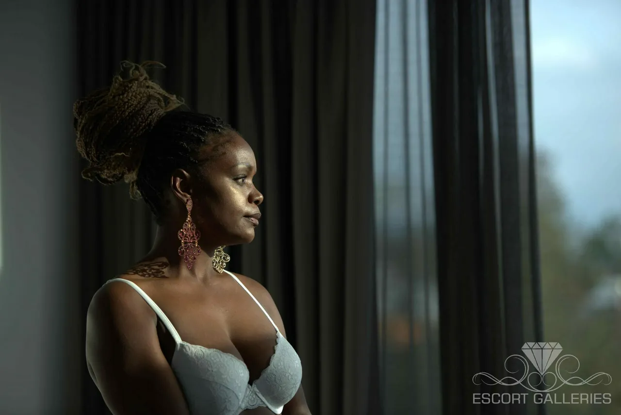 Escorts Rosenheim, Germany Pitti