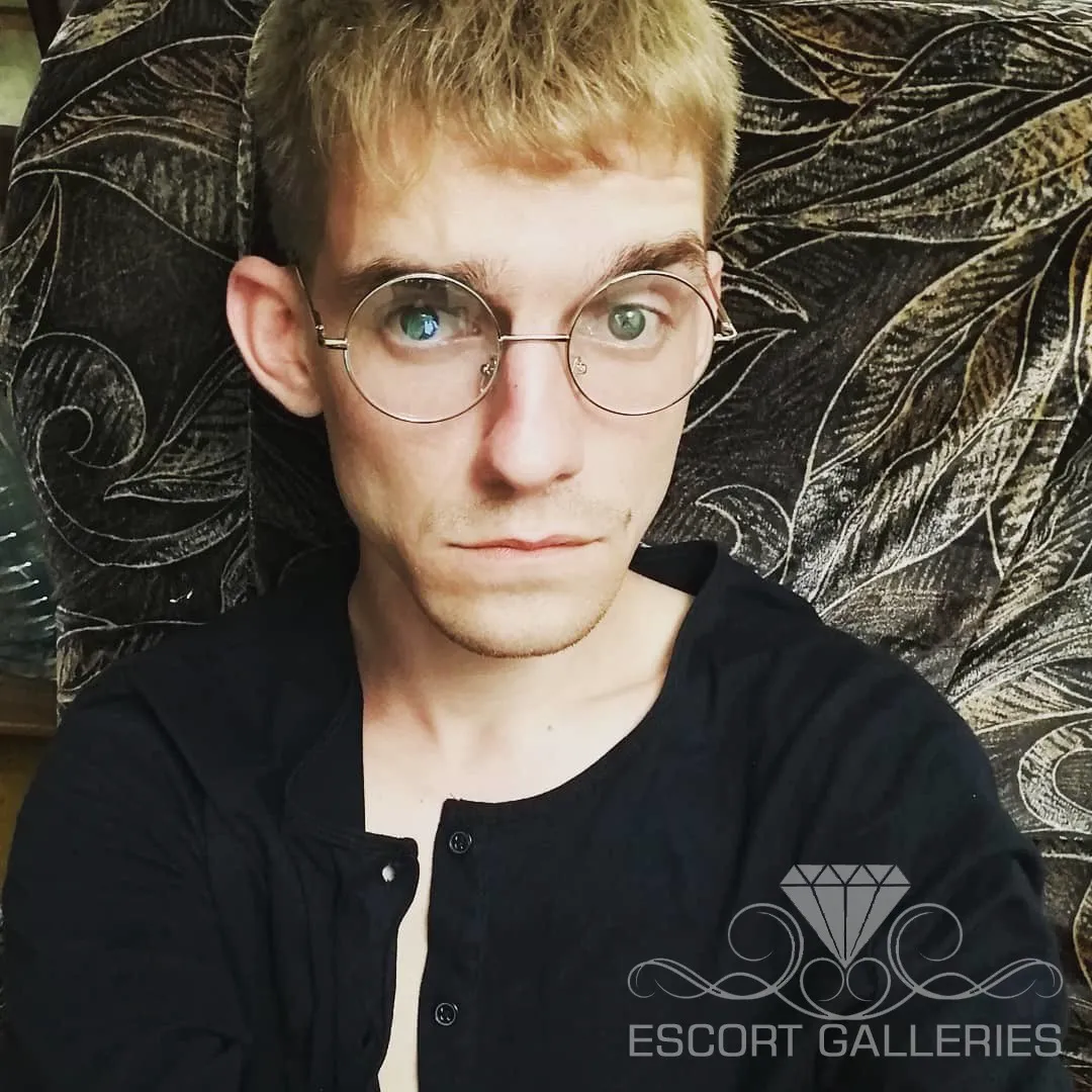 Escorts Kyiv, Ukraine Dimario