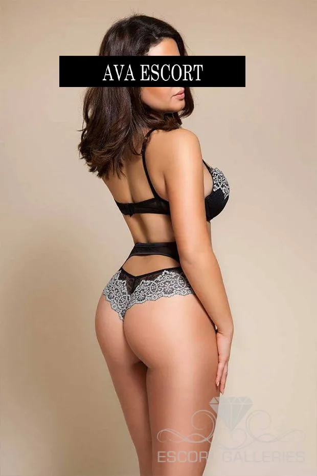 Escorts Dusseldorf, Germany Nadine