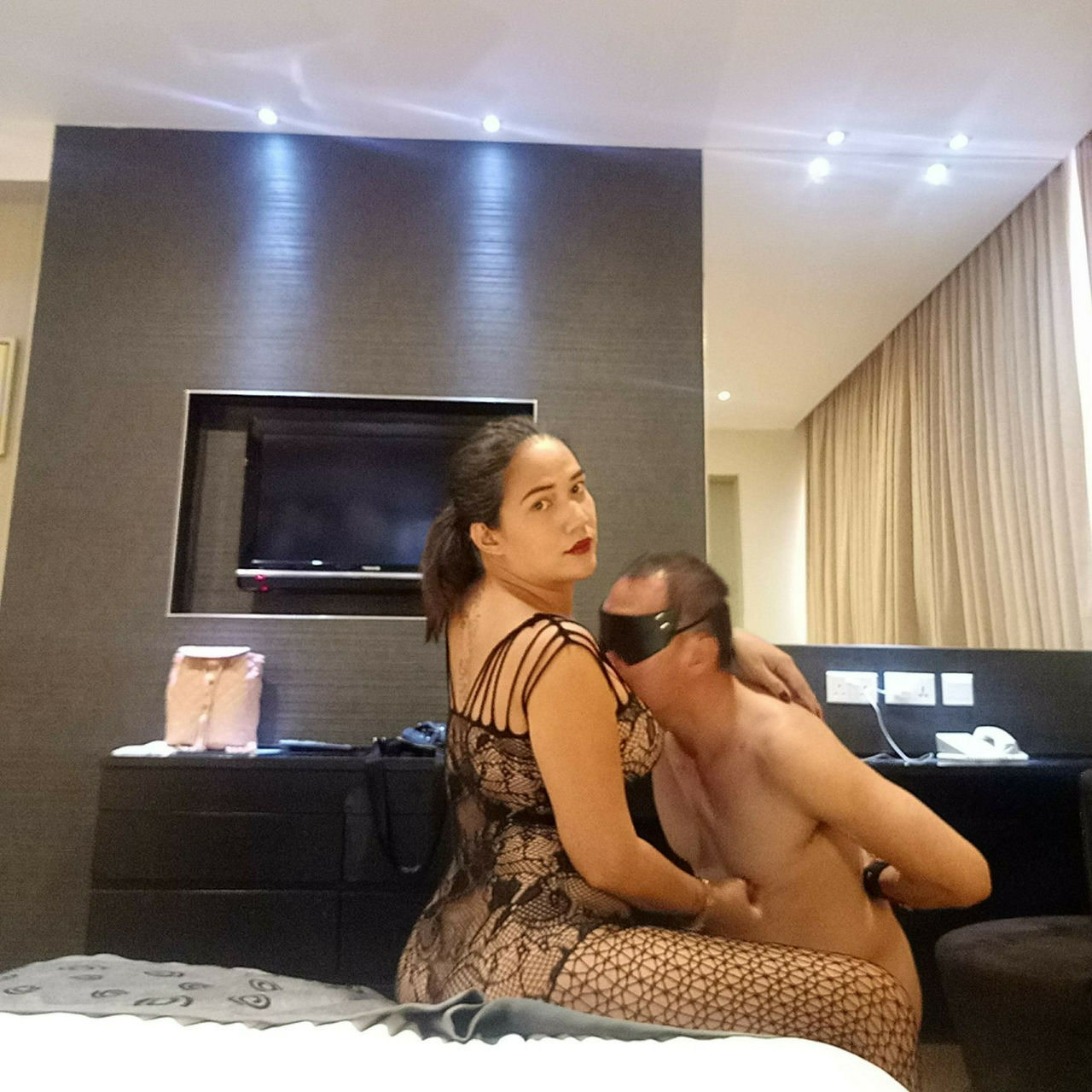 Escorts Manila, Philippines Shemale Stepmom