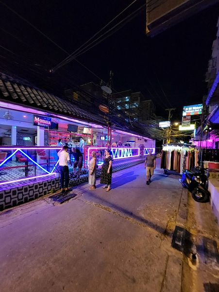 Beer Bar / Go-Go Bar Pattaya, Thailand Monna Bistro