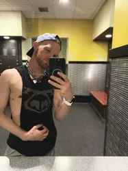 Escorts Morgantown, West Virginia PupMiloAndAXL