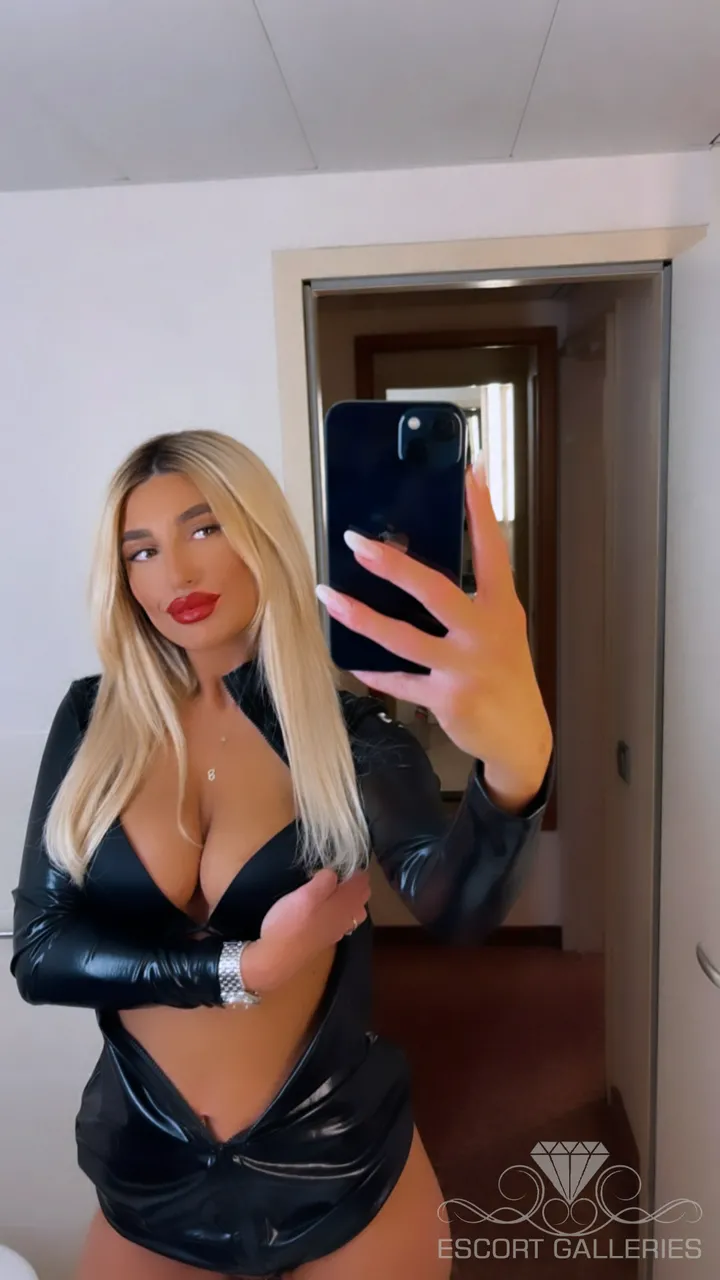 Escorts Frankfurt am Main, Germany Loress