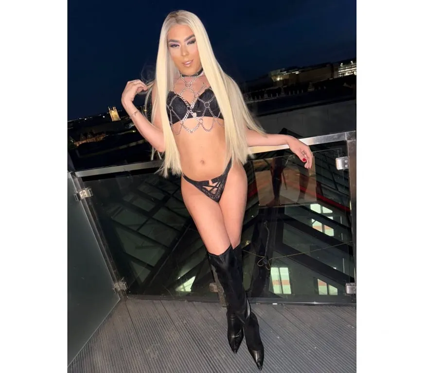 Escorts Stoke-on-Trent, England Angell Brazilian 🥳💍💎🎉🇧🇷😈🔥