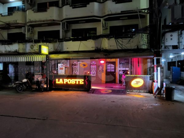 Beer Bar / Go-Go Bar Pattaya, Thailand La Poste Bar Club