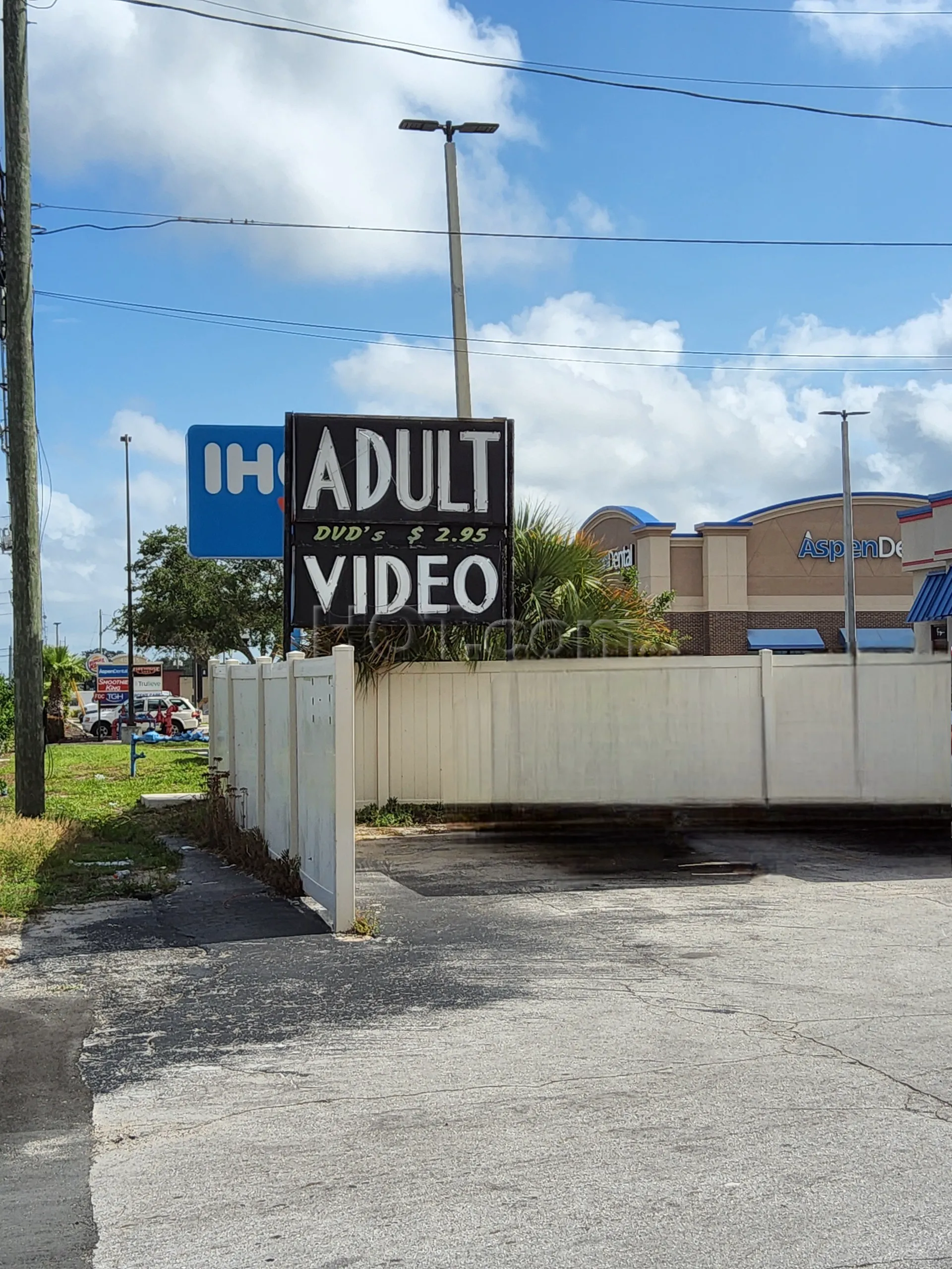 Tarpon Springs, Florida Entertainment Center