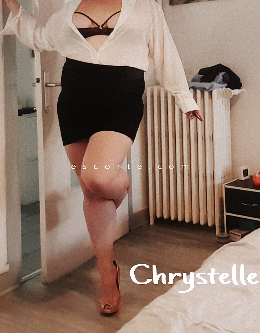 Escorts Clermont-Ferrand, France crystelle