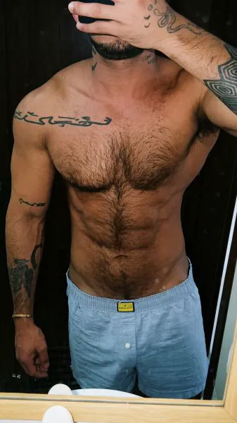 Escorts Manila, Philippines ARSHAK_GRAY