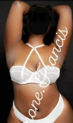 Escorts Brampton, Ontario Simone