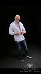 Escorts Berlin, Germany DerCharmeur