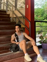 Escorts Manila, Philippines Babyboi_Giann