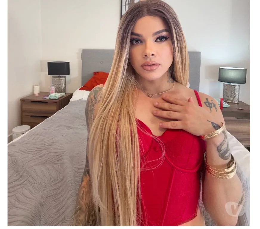 Escorts Falkirk, Scotland I'm a beautiful girl. Female TS curves FEW DAYS