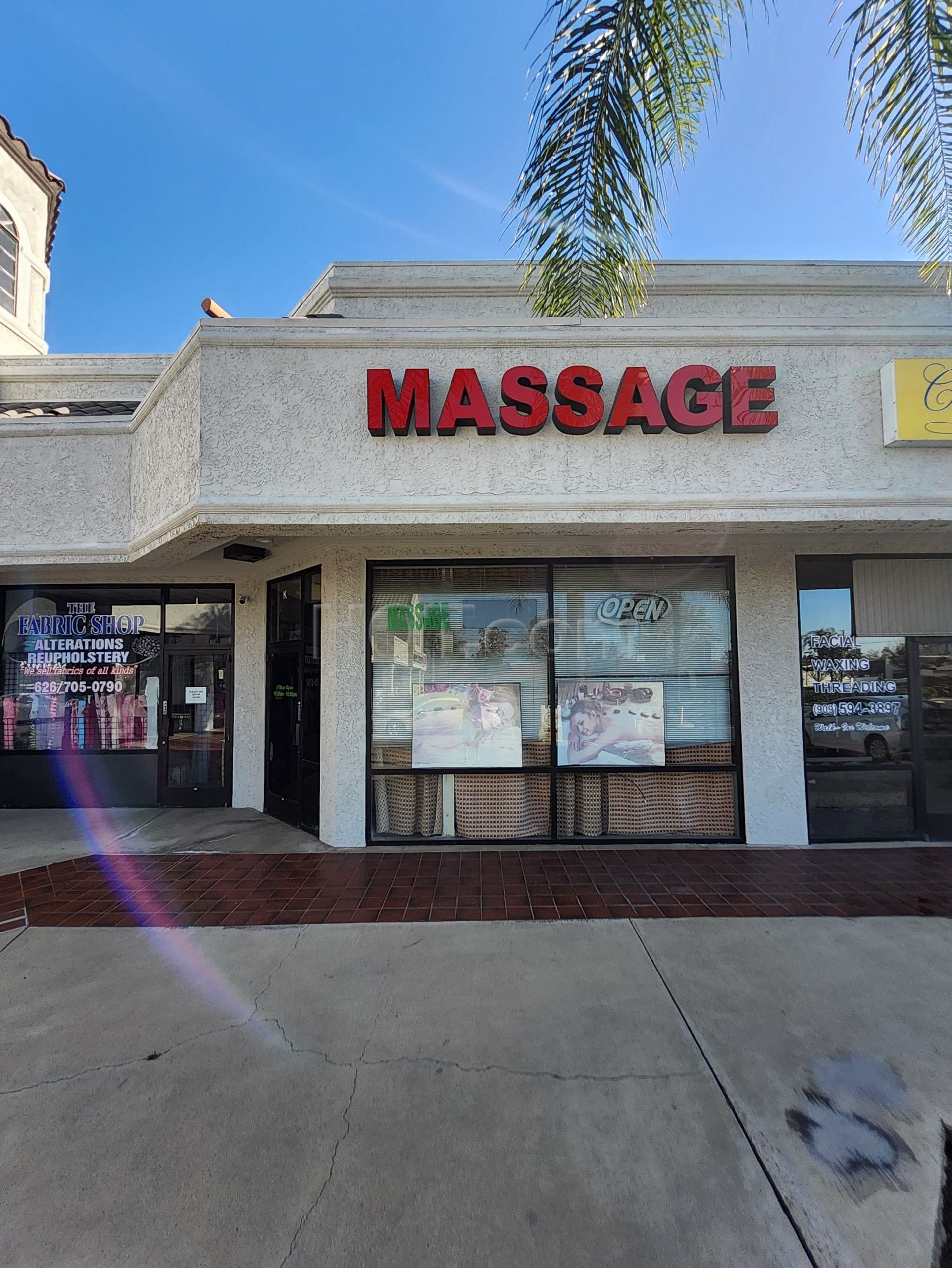 Pomona, California Super Massage