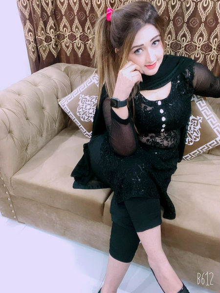 Escorts United Arab Emirates Eshita Indian Model