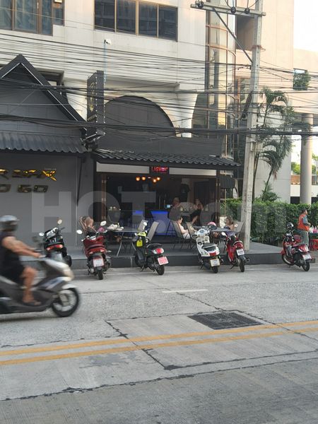 Beer Bar / Go-Go Bar Pattaya, Thailand Liquor Lounge