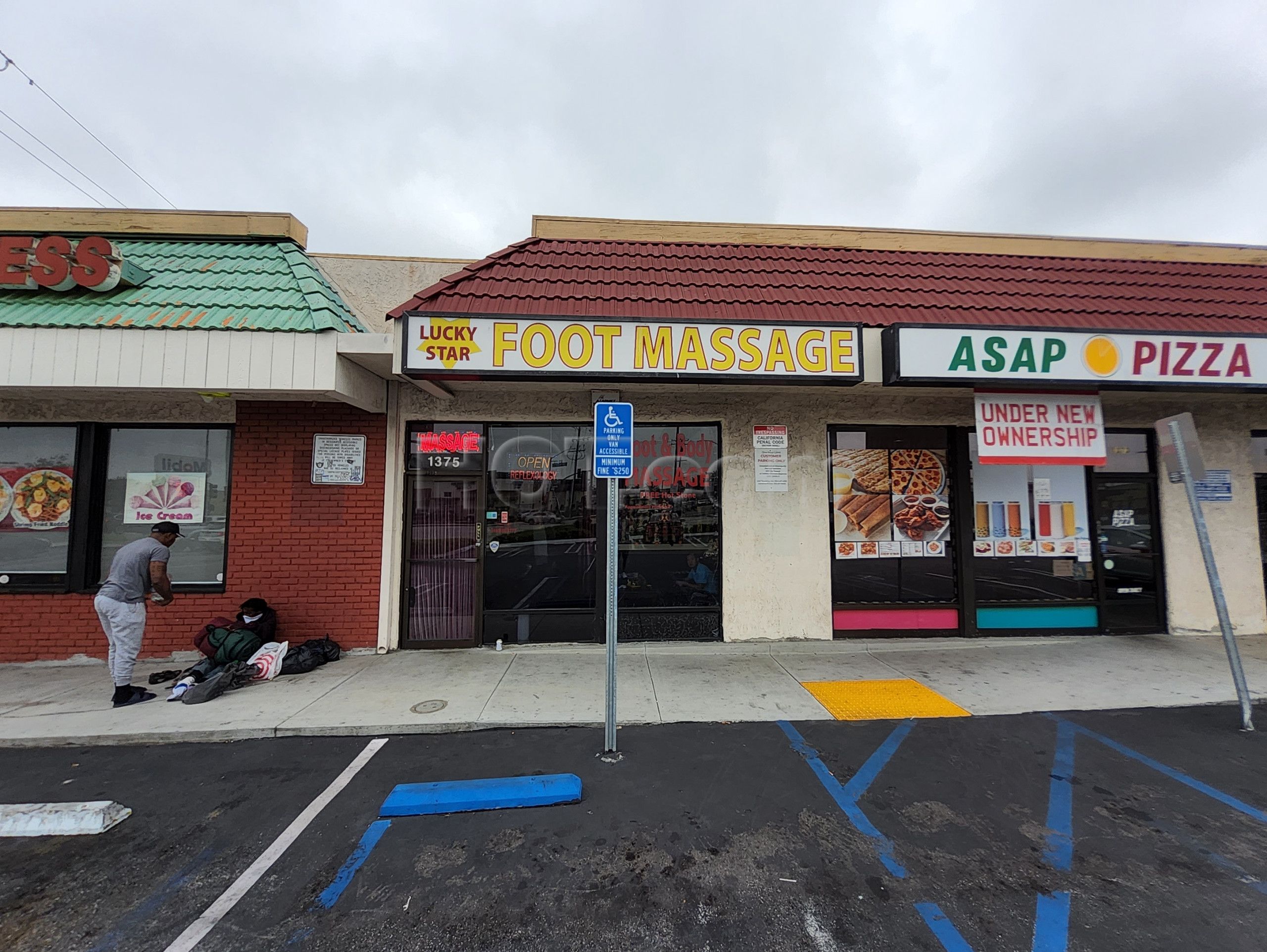 Gardena, California Lucky Star Foot Massage