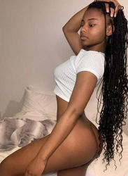 Escorts Charlotte, North Carolina 💋 Years ebony sexy girl 👅👩🏽‍🦰 Dont miss out💋 Incall\Outcall👈🚗Car Date😍Available