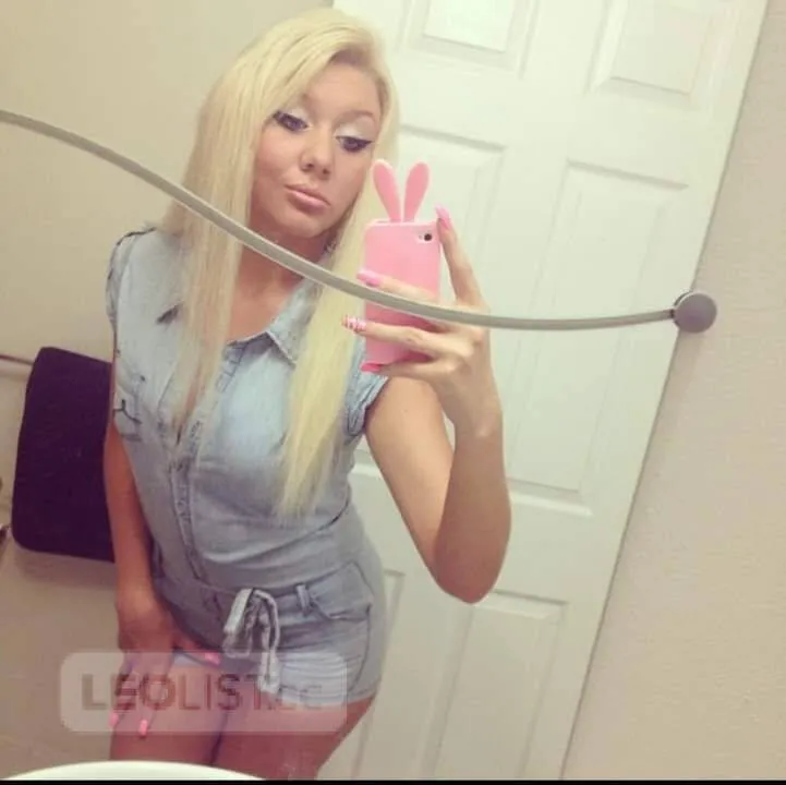 Escorts Niagara Falls, Ontario **BLONDE **Russian __Partygirl___playbunny...OUTCALL