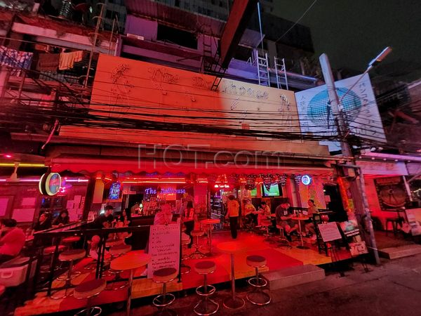 Beer Bar / Go-Go Bar Bangkok, Thailand The Dollhouse