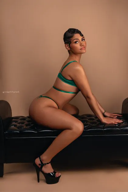 Escorts Maui, Hawaii Lola Bunni