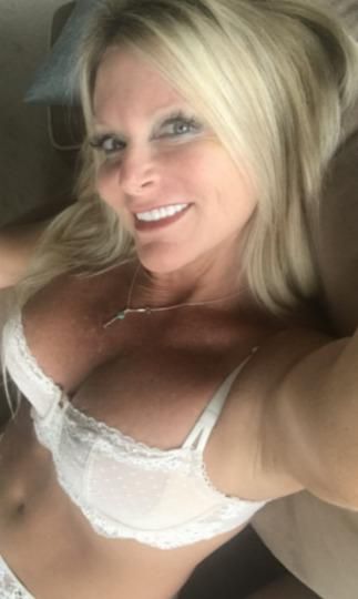 Escorts Corpus Christi, Texas 💘Hot Blonde beautiful👅Horny Tight Pussy 💦 Available For Hookup🚘 Car fun/Outcall And incall💋 /