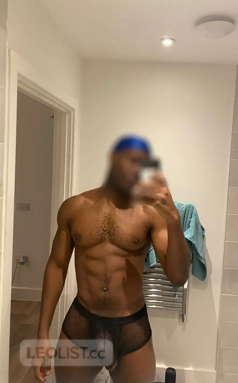 Escorts Montreal, Quebec Dickhot