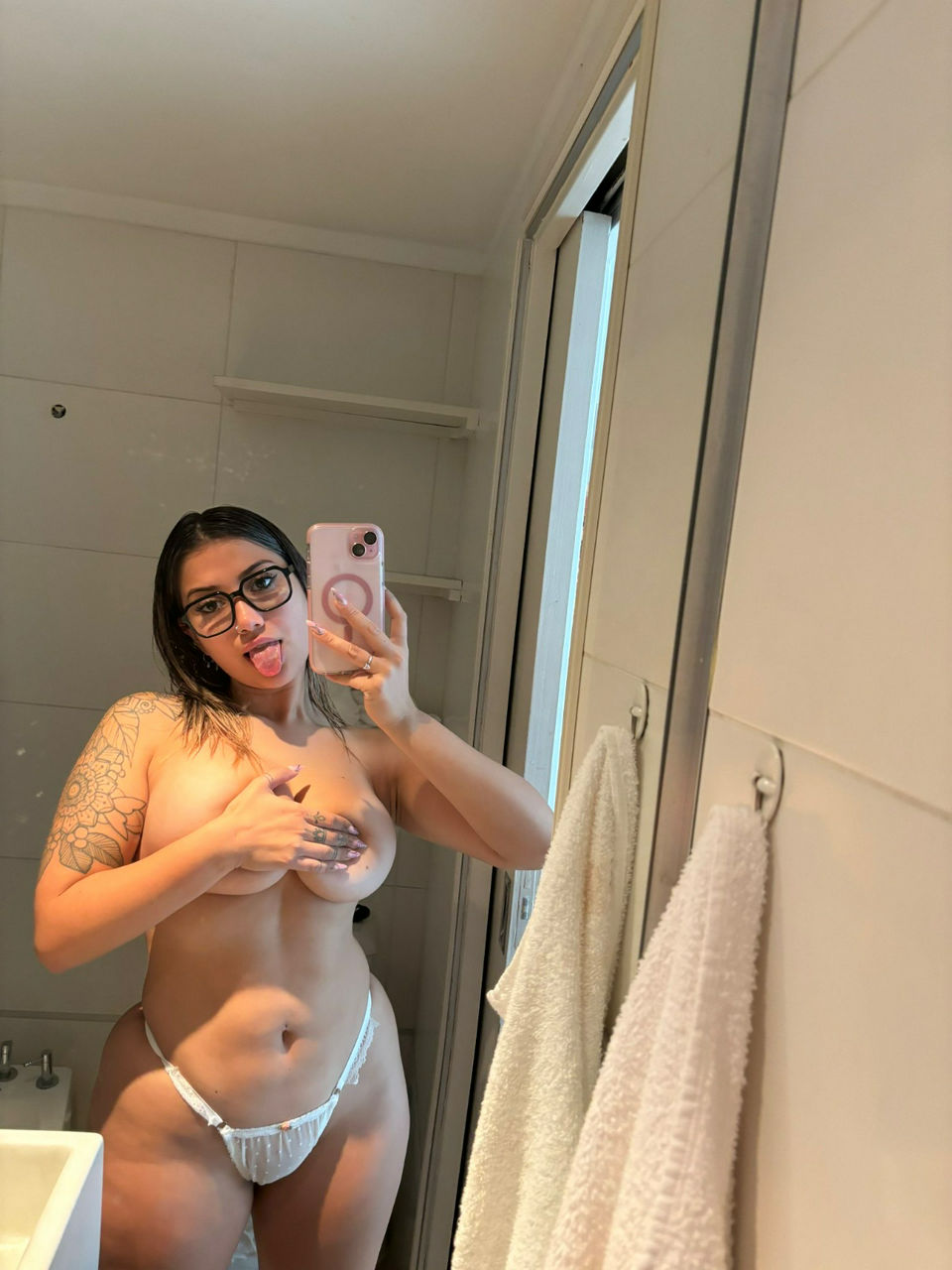 Escorts Ottawa, Ontario Hookup with me let's Fuck or text me on ..
