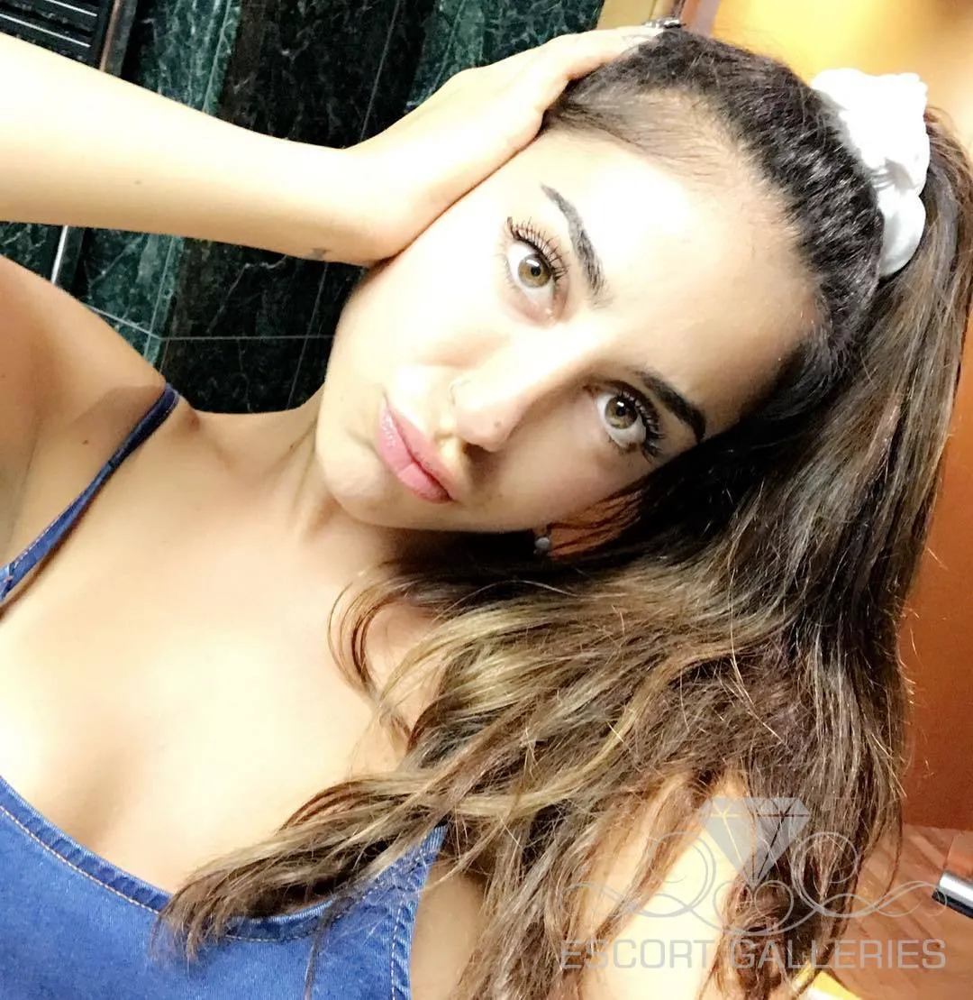 Escorts Stuttgart, Germany Nora