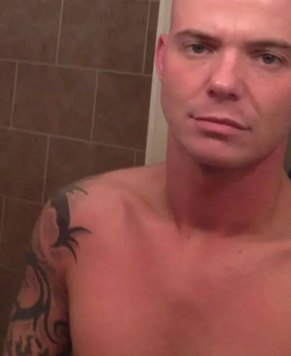 Escorts Parkersburg, West Virginia Your Right Hand Man