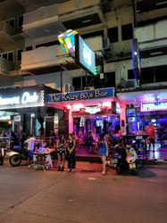 Beer Bar Pattaya, Thailand Krazy 80S Bar
