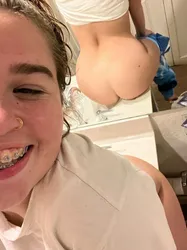 Escorts Orangeville, Ontario Bella Woods