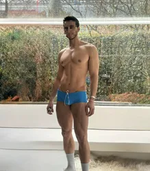 Escorts London, England Habibi_Fahad