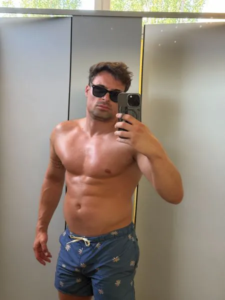 Escorts Madrid, Spain BOYNEXTDOORMXGR