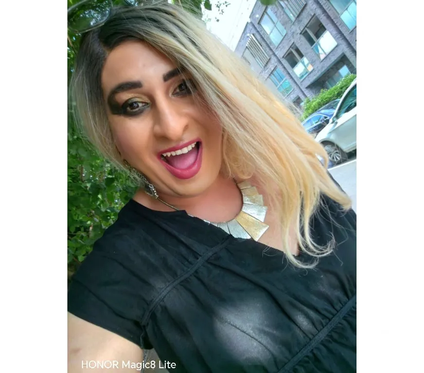 Escorts Wennington, England SUZY LADYBOY FIRST TIMERS AND CURIOUS IN&OUTCAL