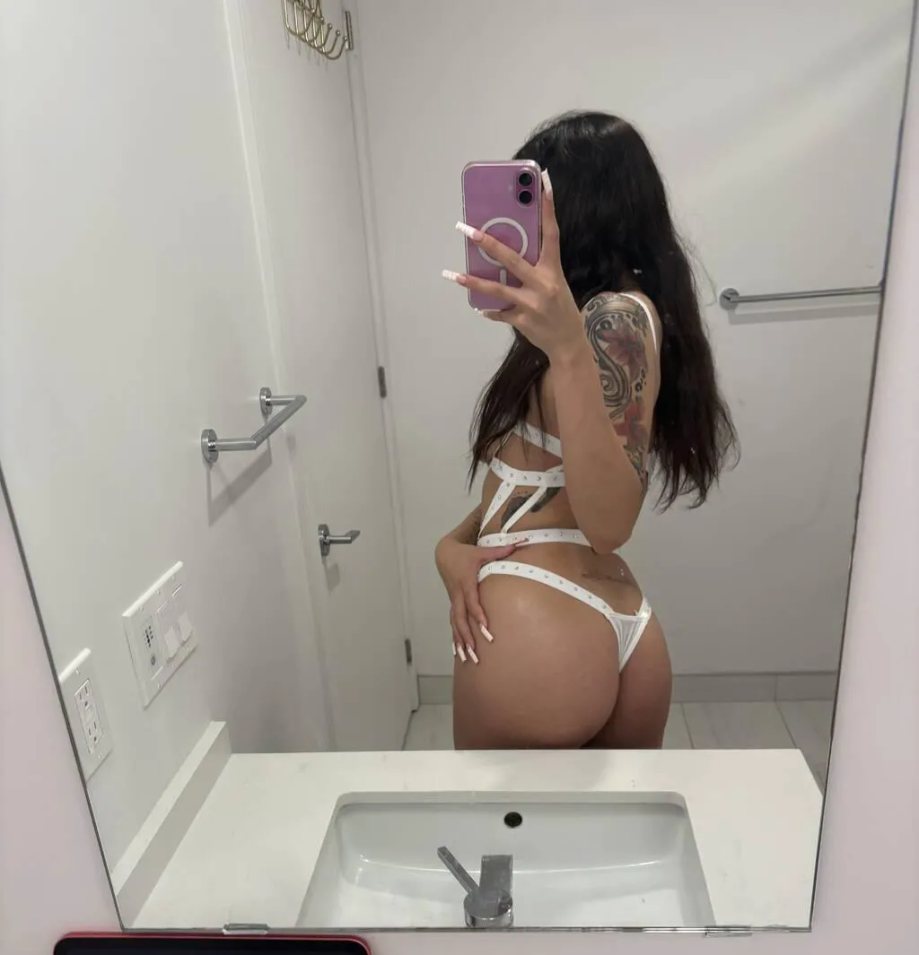 Escorts Hamilton, Ontario Brii