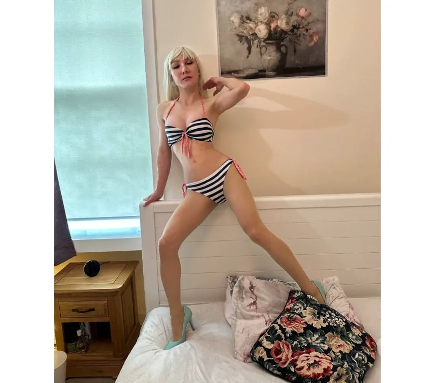 Escorts Edinburgh, Scotland Edinburgh Ts Rose Ladyboy Relaxation & many more...