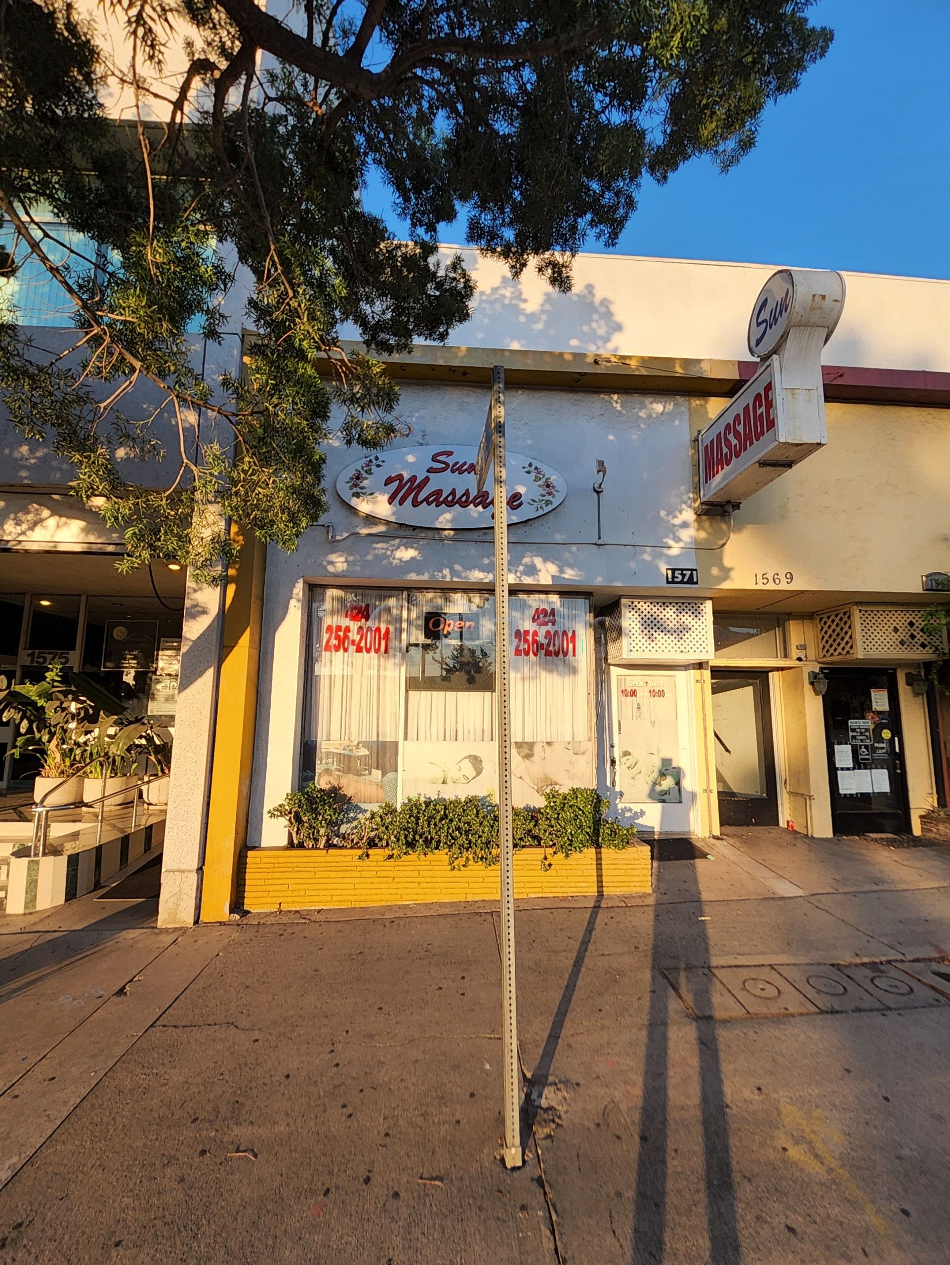 Los Angeles, California Sun Massage