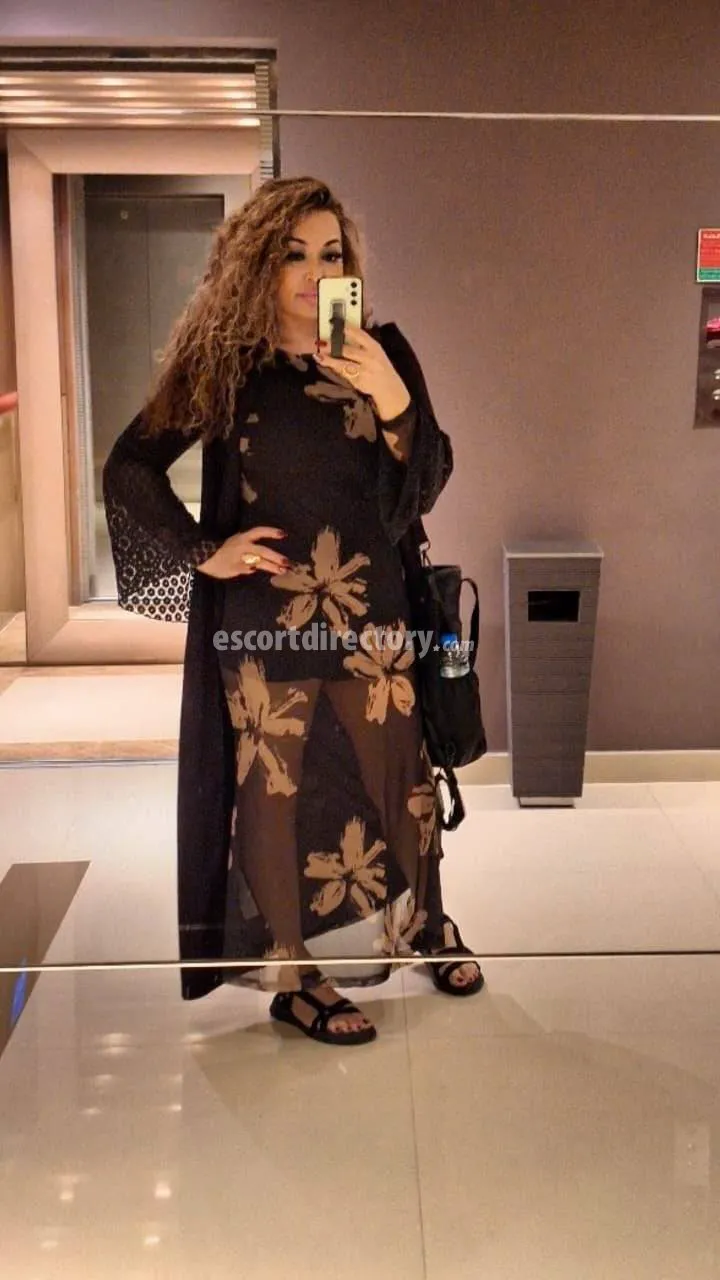 Escorts Abu Dhabi, United Arab Emirates Karima