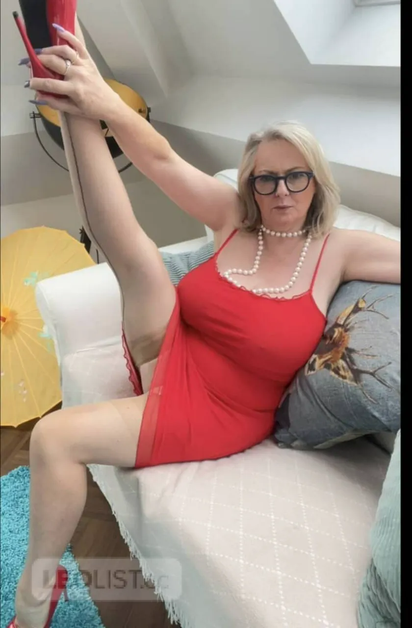 Escorts Winnipeg, Manitoba Hermine