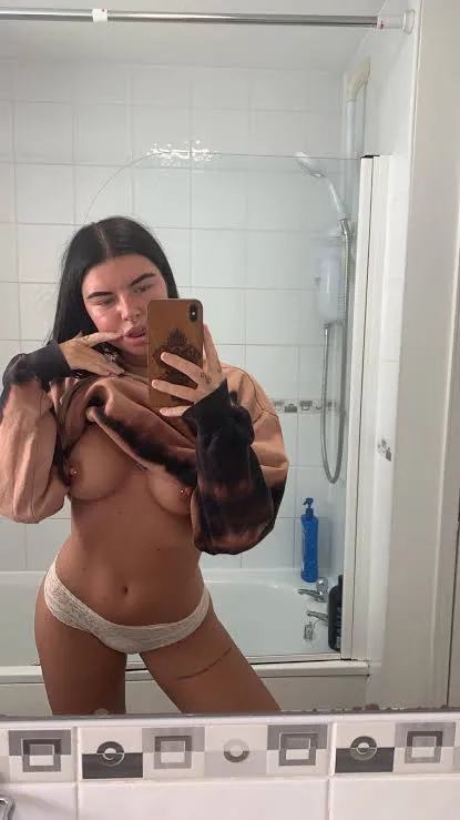 Escorts Nagoya, Japan Anna