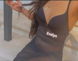 Escorts Chicago, Illinois Evelyn's Specials *mention Evelyn*