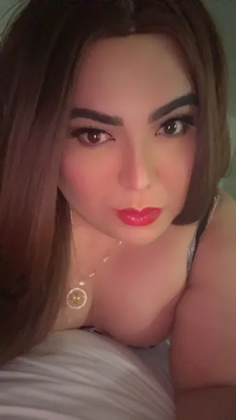 Escorts Chicago, Illinois luiskztro