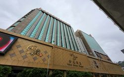 Massage Parlors Macau, Macau Golden Dragon Hotel & Casino
