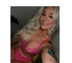 Escorts Glasgow, Scotland Lola Begginers Are Welcome Premium TS