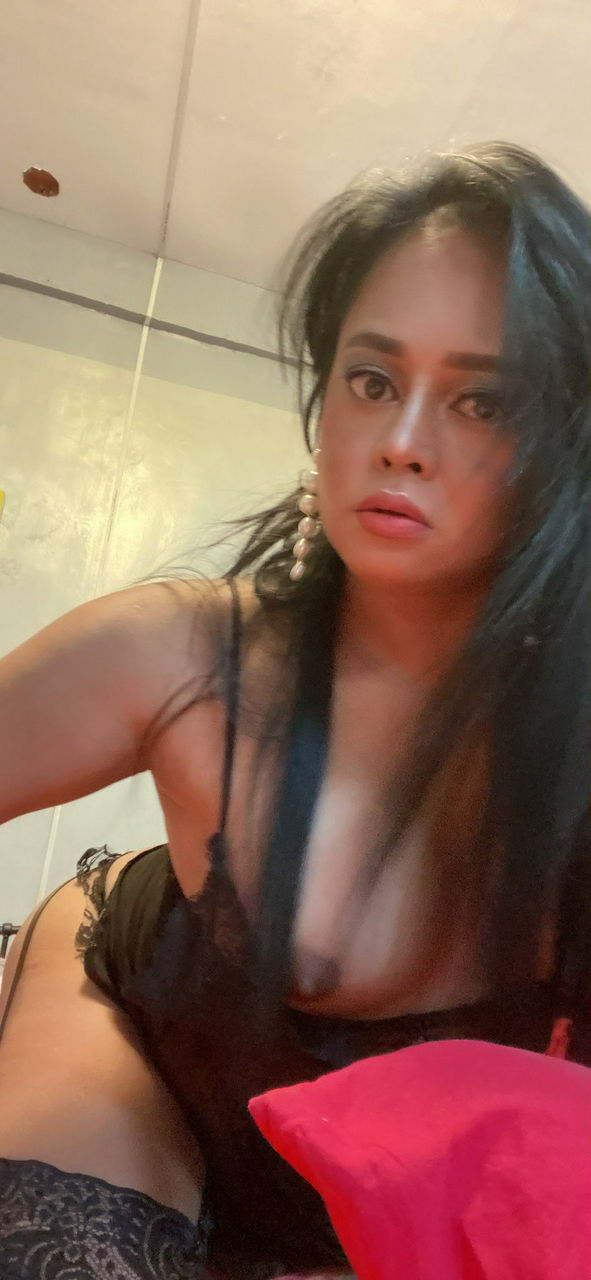Escorts Makati City, Philippines top domcamshow anne