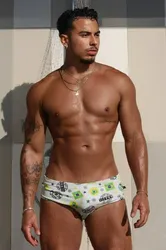 Escorts Los Angeles, California Estevanj