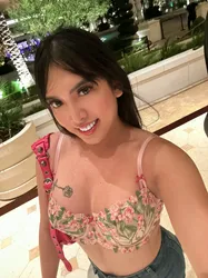 Escorts Minneapolis, Minnesota 300-Asian Petite GFE